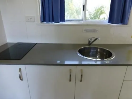 Airlie Court Units Aparthotel Airlie Beach